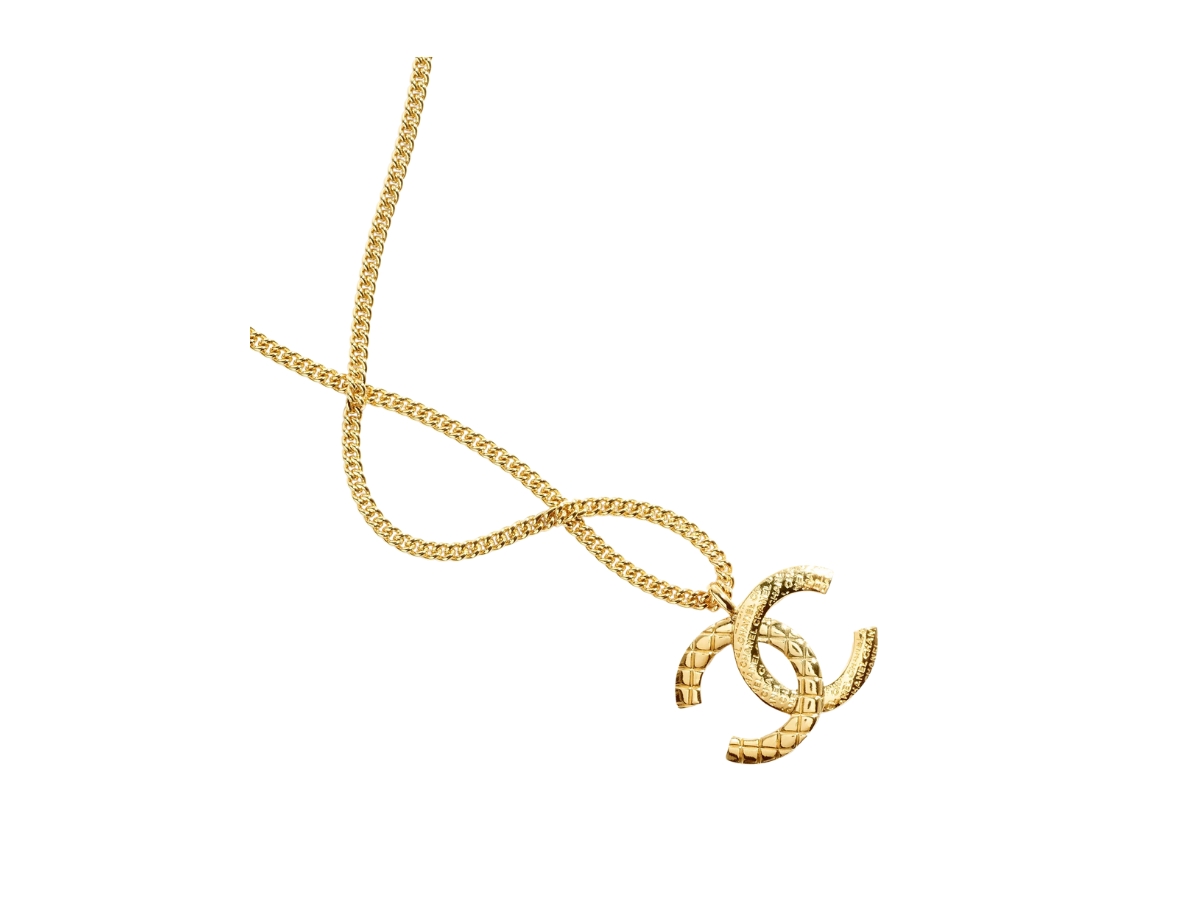 https://d2cva83hdk3bwc.cloudfront.net/chanel-long-pendant-necklace-in-quilt-lettering-gold-metal-hardware-3.jpg