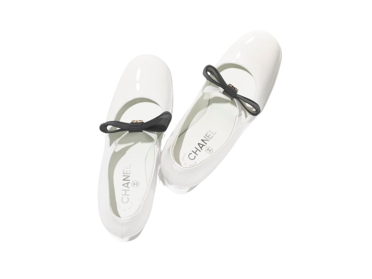 https://d2cva83hdk3bwc.cloudfront.net/chanel-mary-janes-in-patent-calfskin-and-grosgrain-white-black-3.jpg