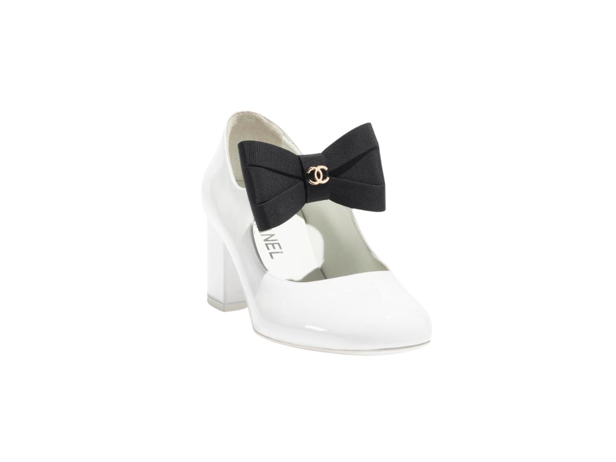 https://d2cva83hdk3bwc.cloudfront.net/chanel-mary-janes-in-patent-calfskin-and-grosgrain-white-black-4.jpg