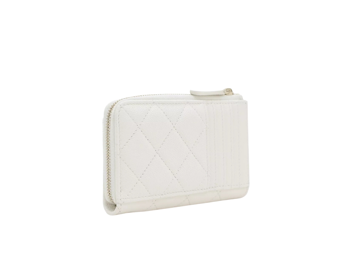 https://d2cva83hdk3bwc.cloudfront.net/chanel-matelasse-card-coin-case-in-caviar-skin-white-2.jpg