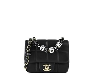 SASOM  bags Chanel Mini Flap Bag In Lambskin With Resin And Gold