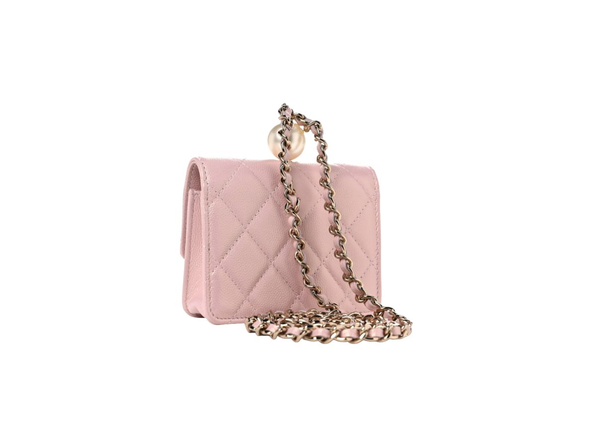 https://d2cva83hdk3bwc.cloudfront.net/chanel-mini-pearl-on-top-coin-purse-with-chain-light-pink-2.jpg