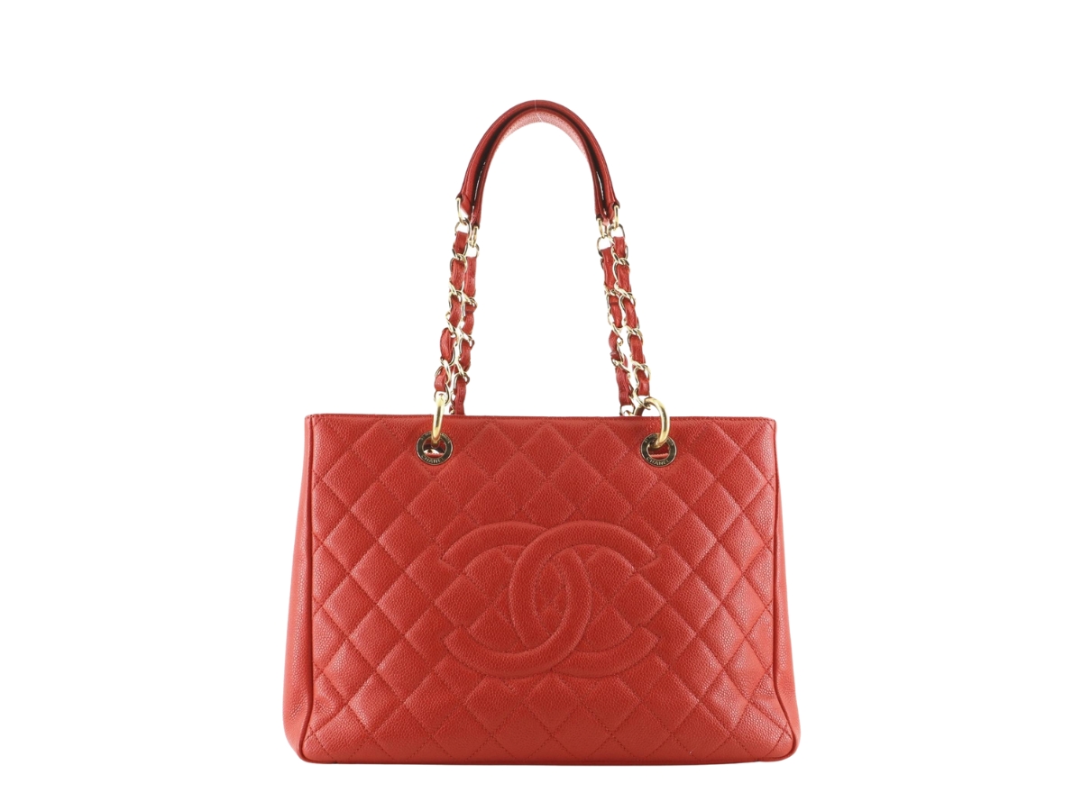 https://d2cva83hdk3bwc.cloudfront.net/chanel-quilted-caviar-grand-shopping-tote-red-1.jpg