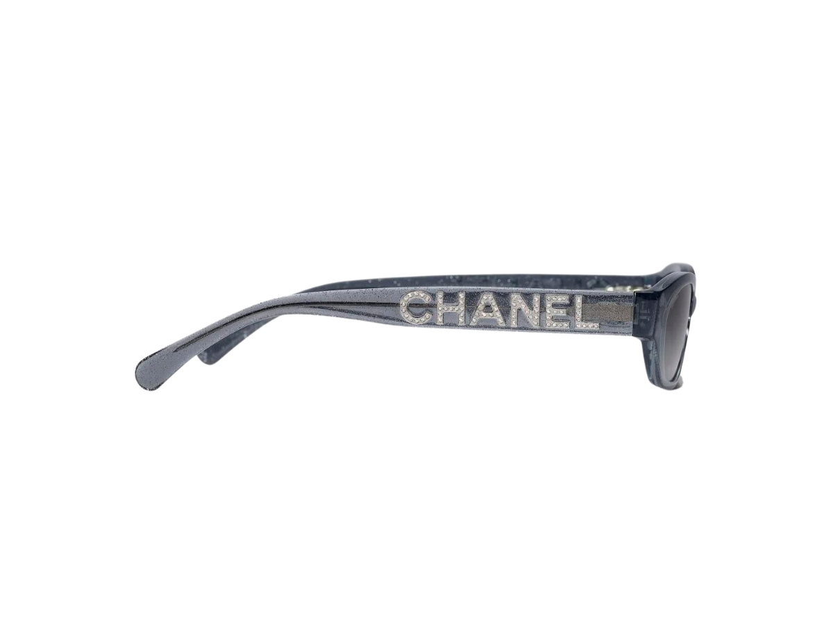 https://d2cva83hdk3bwc.cloudfront.net/chanel-rectangle-sunglasses-in-acetate-black-with-grey-lenses-gradient-2.jpg