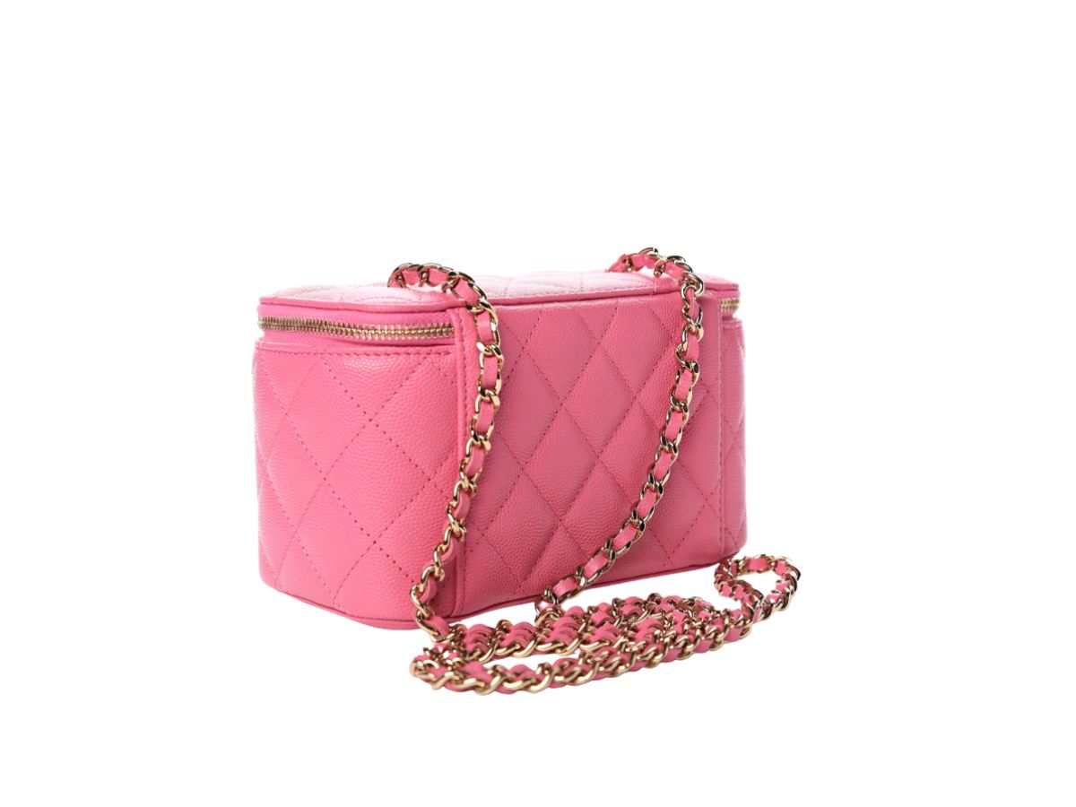 https://d2cva83hdk3bwc.cloudfront.net/chanel-small-vanity-case-with-chain-pink-2.jpg