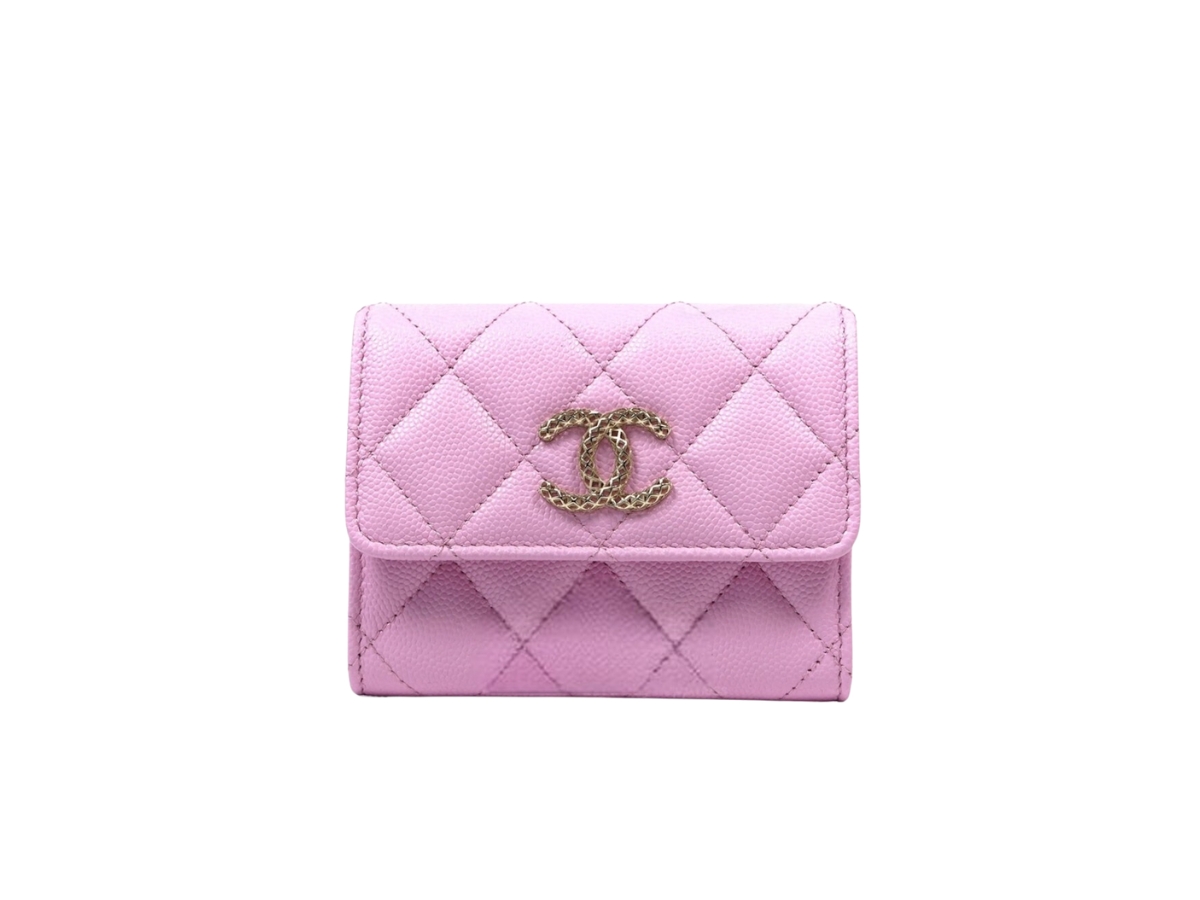 https://d2cva83hdk3bwc.cloudfront.net/chanel-small-wallet-coin-cases-in-grained-calfskin-with-gold-hardware-light-lilac-pink-1.jpg