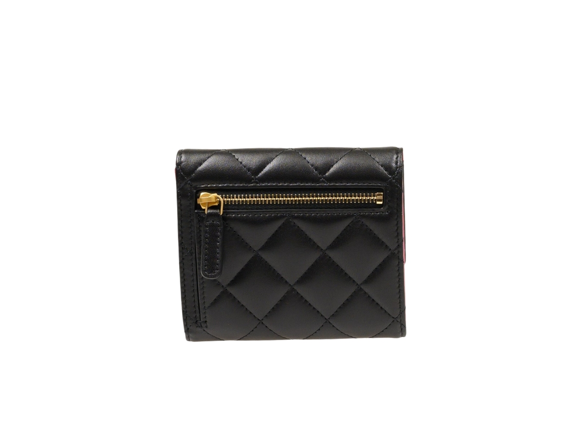 https://d2cva83hdk3bwc.cloudfront.net/chanel-small-wallet-in-lambskin-with-heart-gold-hardware-black-2.jpg