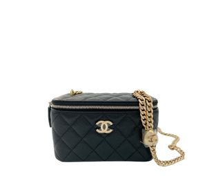 Chanel Vanity Case Long Adjustable Heart Pearl Crush In Grained Calfskin With Gold Hardware Black