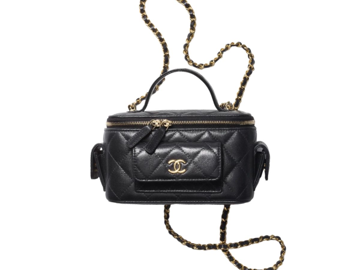 SASOM  กระเป๋า Chanel Vanity Case With Chain Lambskin