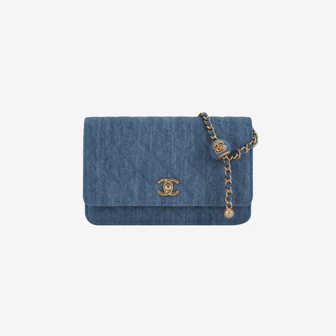 https://d2cva83hdk3bwc.cloudfront.net/chanel-wallet-on-chain-denim-%26-gold-blue-2.jpg