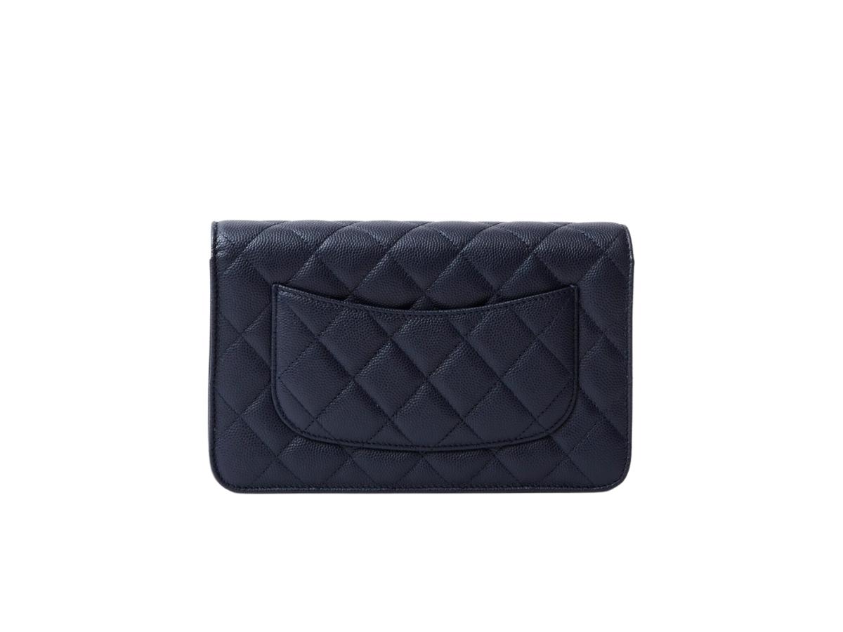 https://d2cva83hdk3bwc.cloudfront.net/chanel-wallet-on-chain-in-lambskin-with-gold-tone-metal-navy-blue-2.jpg