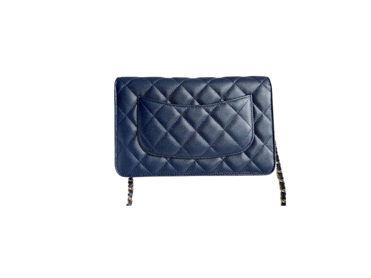 https://d2cva83hdk3bwc.cloudfront.net/chanel-wallet-on-chain-navy-2.jpg