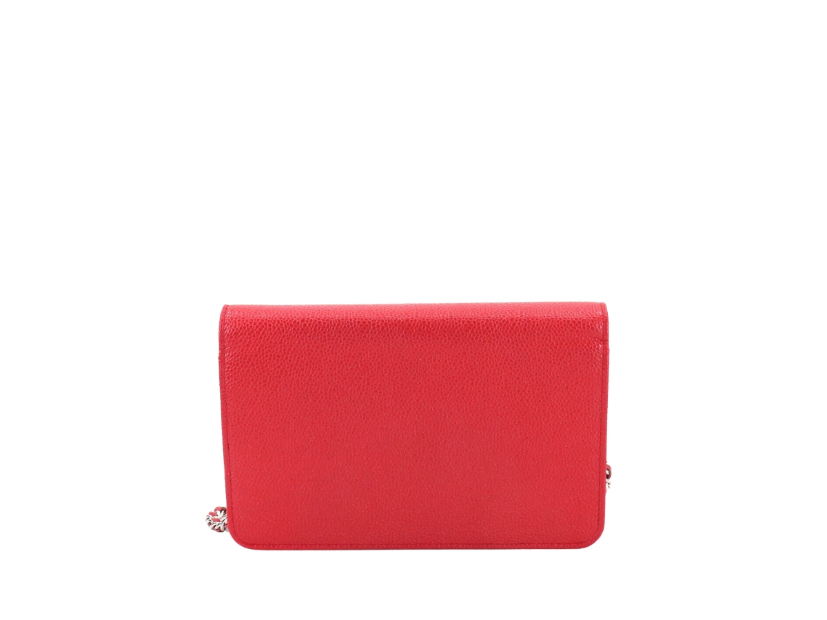 https://d2cva83hdk3bwc.cloudfront.net/chanel-woc-wallet-on-chain-in-grained-calfskin-with-silver-tone-red-2.jpg