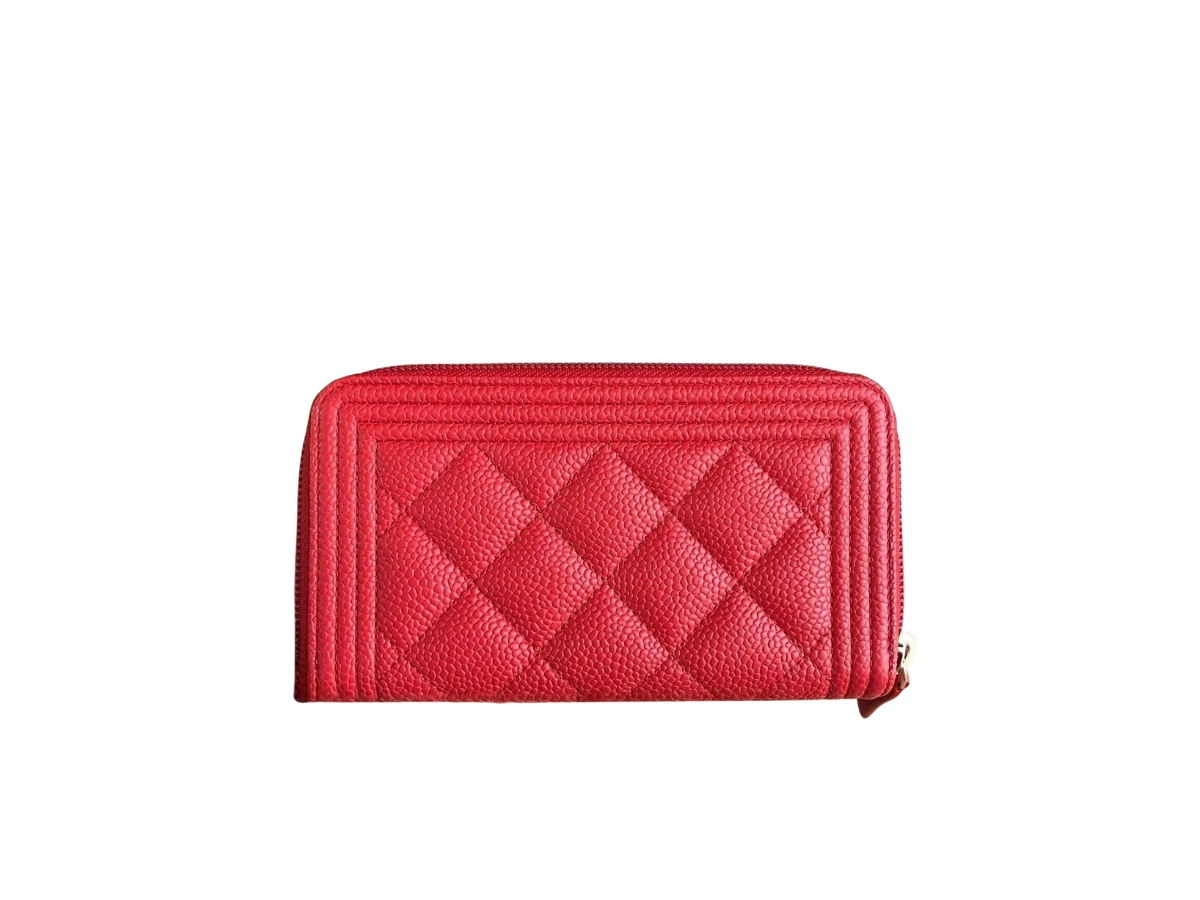 https://d2cva83hdk3bwc.cloudfront.net/chanel-zippy-wallet-in-grained-calfskin-leather-with-gold-tone-hardware-red-2.jpg