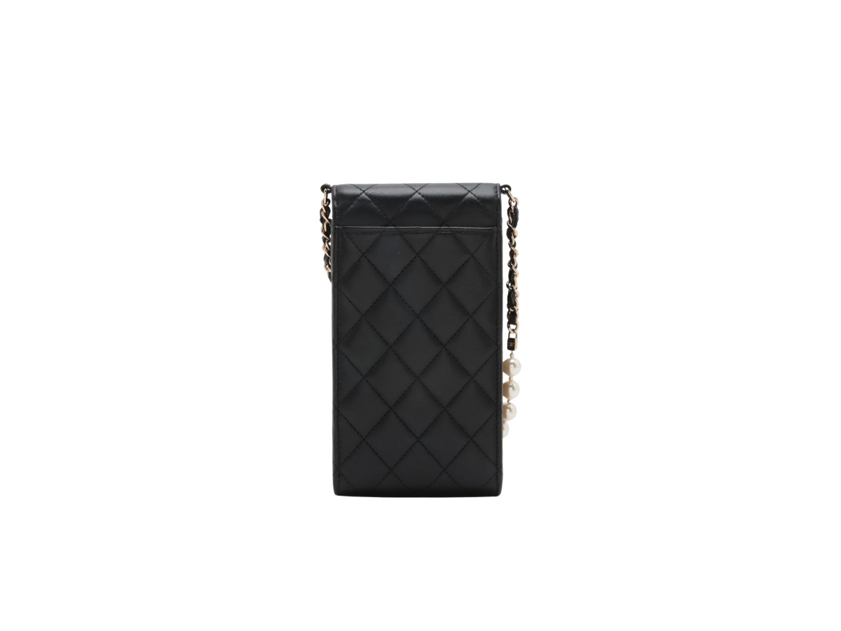 https://d2cva83hdk3bwc.cloudfront.net/chl-chbcsfpbpcb-chanel-small-flap-phone-bag-pearl-chain-black-2.jpg