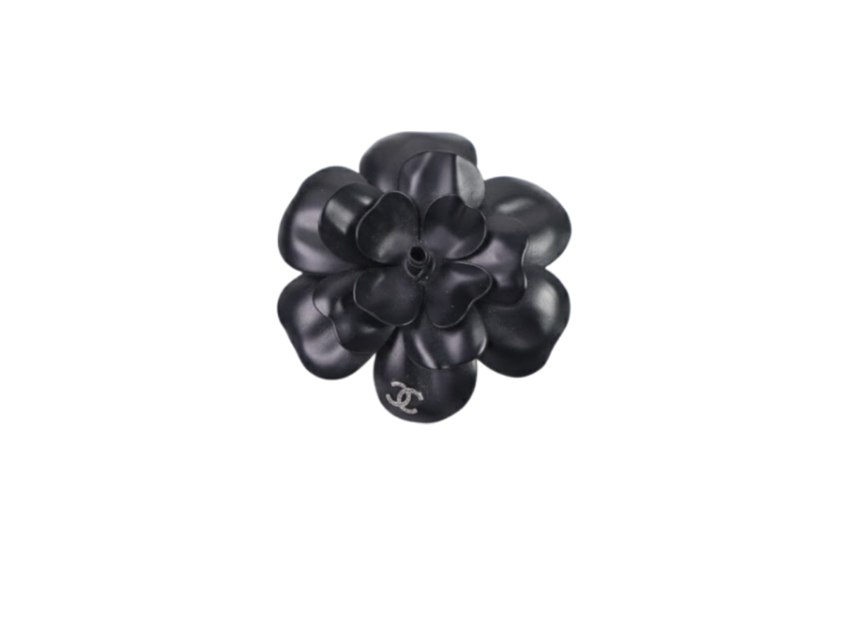 https://d2cva83hdk3bwc.cloudfront.net/chl-ggaccbb-chanel-camellia-brooch-black-1.jpg