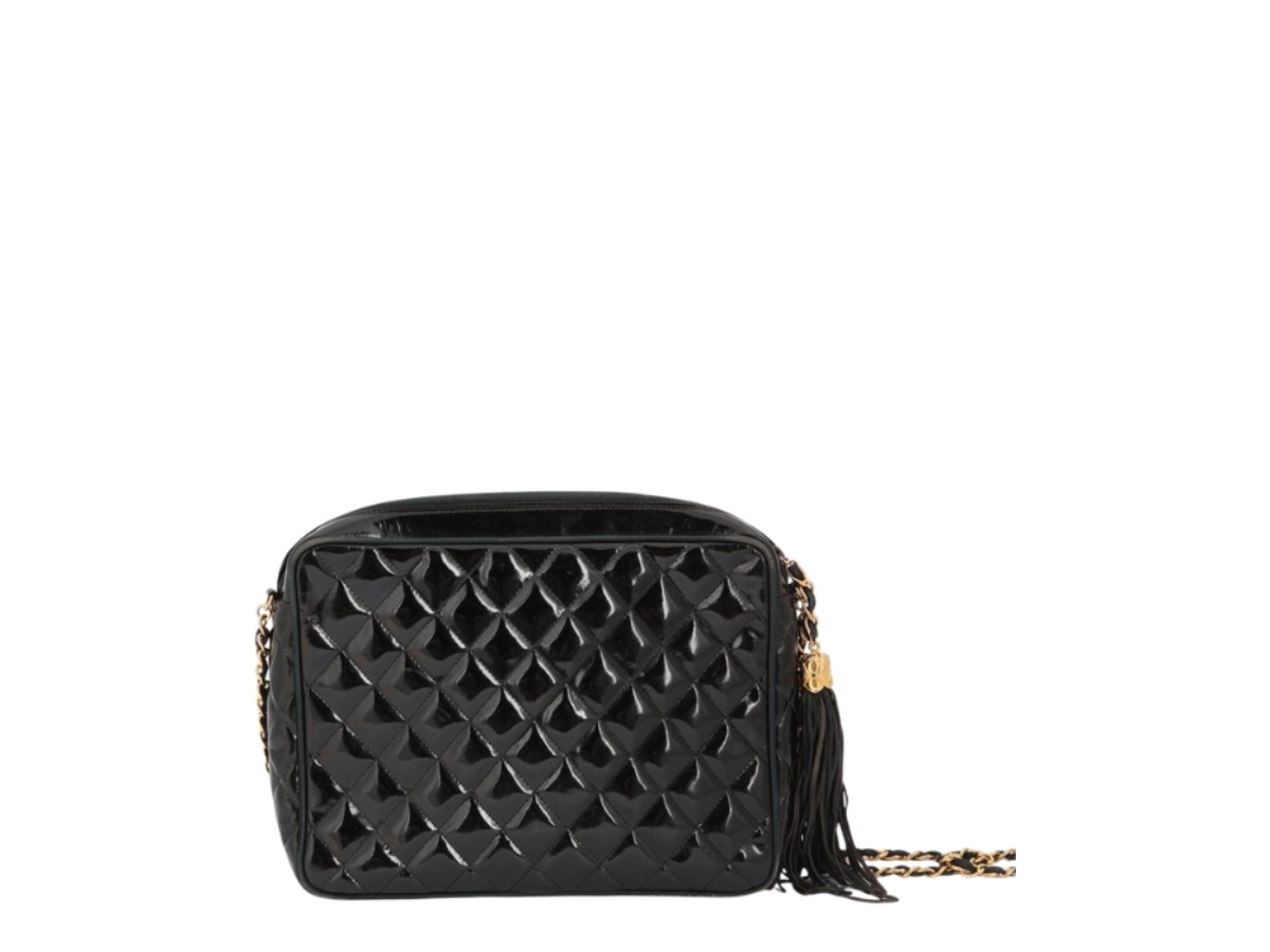 https://d2cva83hdk3bwc.cloudfront.net/chl-habbcqplchb-chanel-quilted-patent-leather-camera-handbag-black-3.jpg