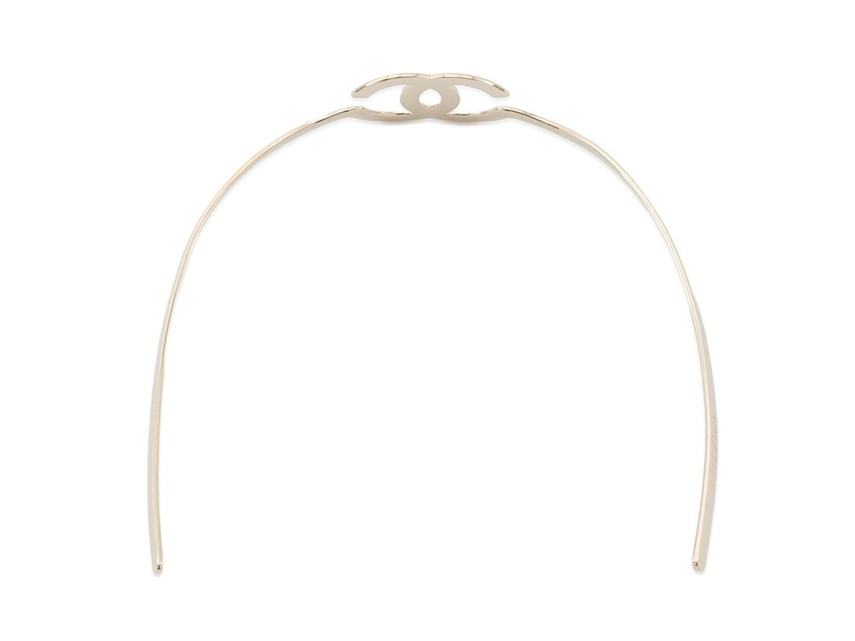 https://d2cva83hdk3bwc.cloudfront.net/chl-hwacclmhicg-chanel-cc-logo-metal-hairband-in-champagne-gold-2.jpg