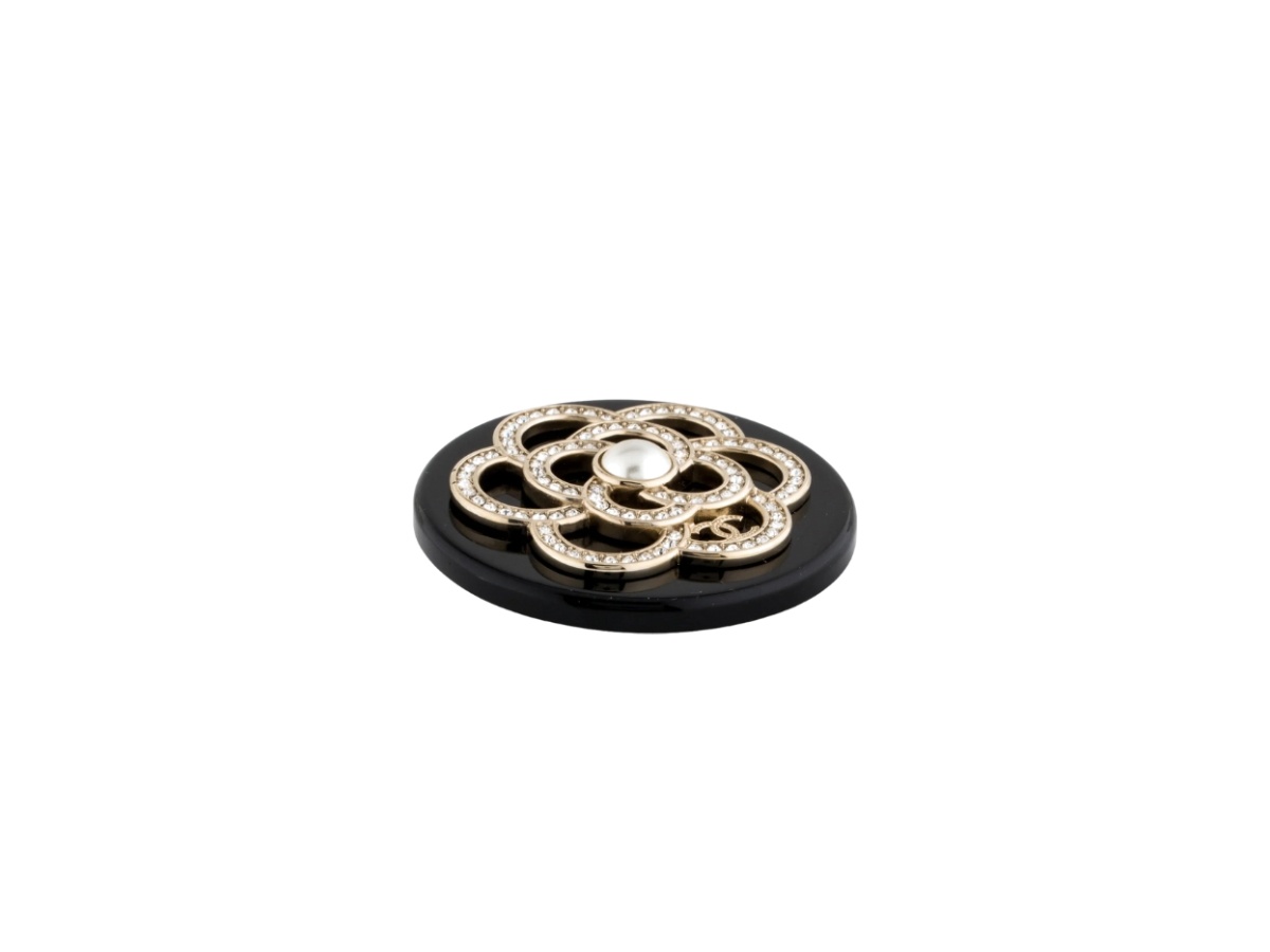 https://d2cva83hdk3bwc.cloudfront.net/chl-jeacccmrbb-chanel-camellia-coco-mark-round-brooch-black-2.jpg