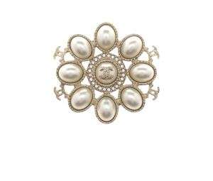 Buy Chanel Pearl Brooches Gold at Sasom – Authentic and Ready to Ship