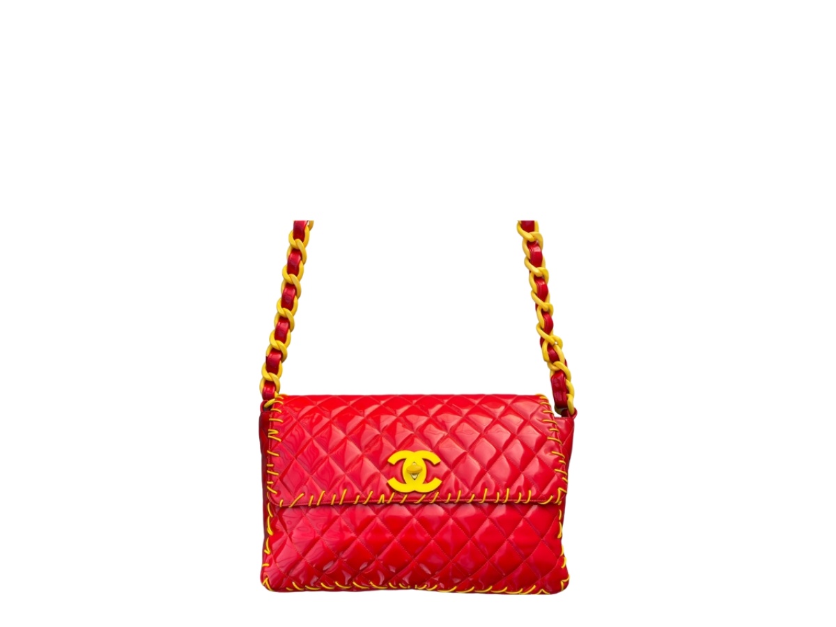 https://d2cva83hdk3bwc.cloudfront.net/chl-sbbc1vrmfbr-chanel-1994-vinyl-rare-maxi-flap-bag-red-2.jpg
