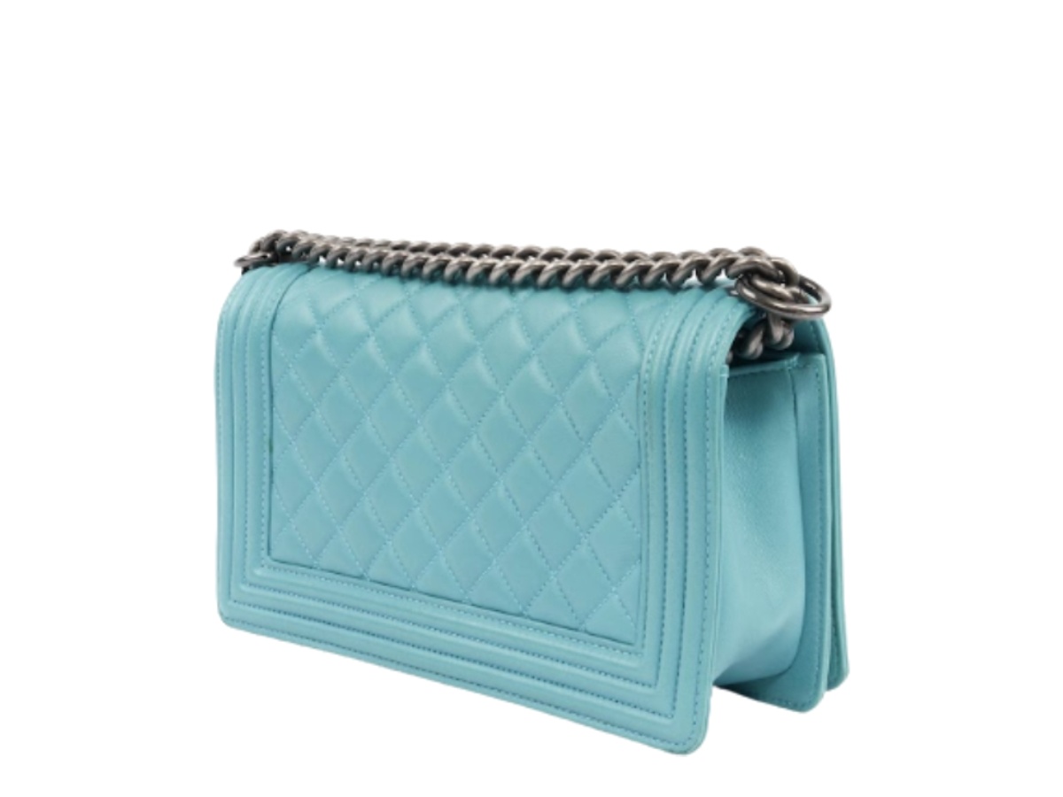 https://d2cva83hdk3bwc.cloudfront.net/chl-sbbcmbdciblwsthtb-chanel-medium-boy-double-chain-in-blue-lambskin-with-silver-tone-hardware-turquoise-blue-3.jpg