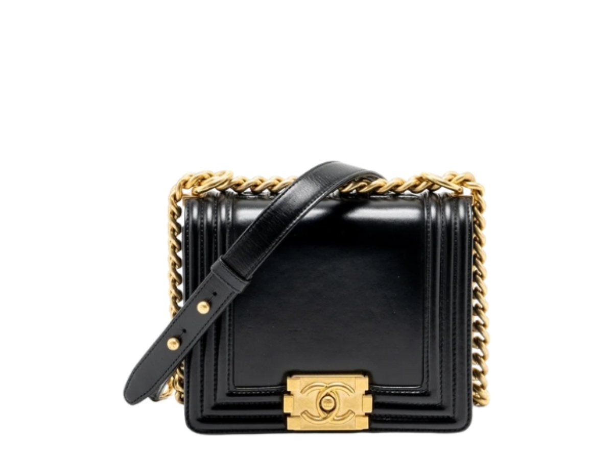 https://d2cva83hdk3bwc.cloudfront.net/chl-sbbcmsbbb-chanel-mini-square-boy-bag-black-1.jpg