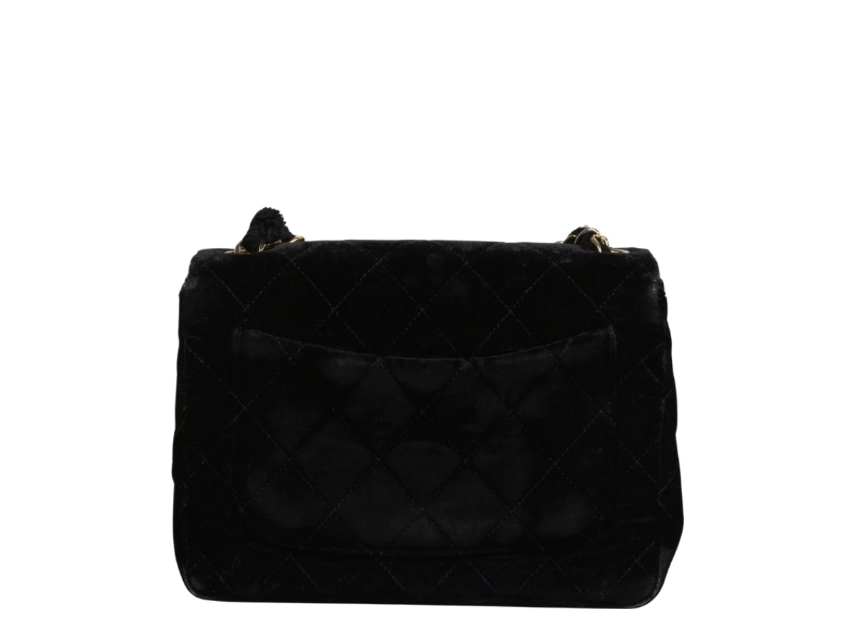 https://d2cva83hdk3bwc.cloudfront.net/chl-sbbcmsfbb-chanel-mini-square-flap-bag-black-4.jpg