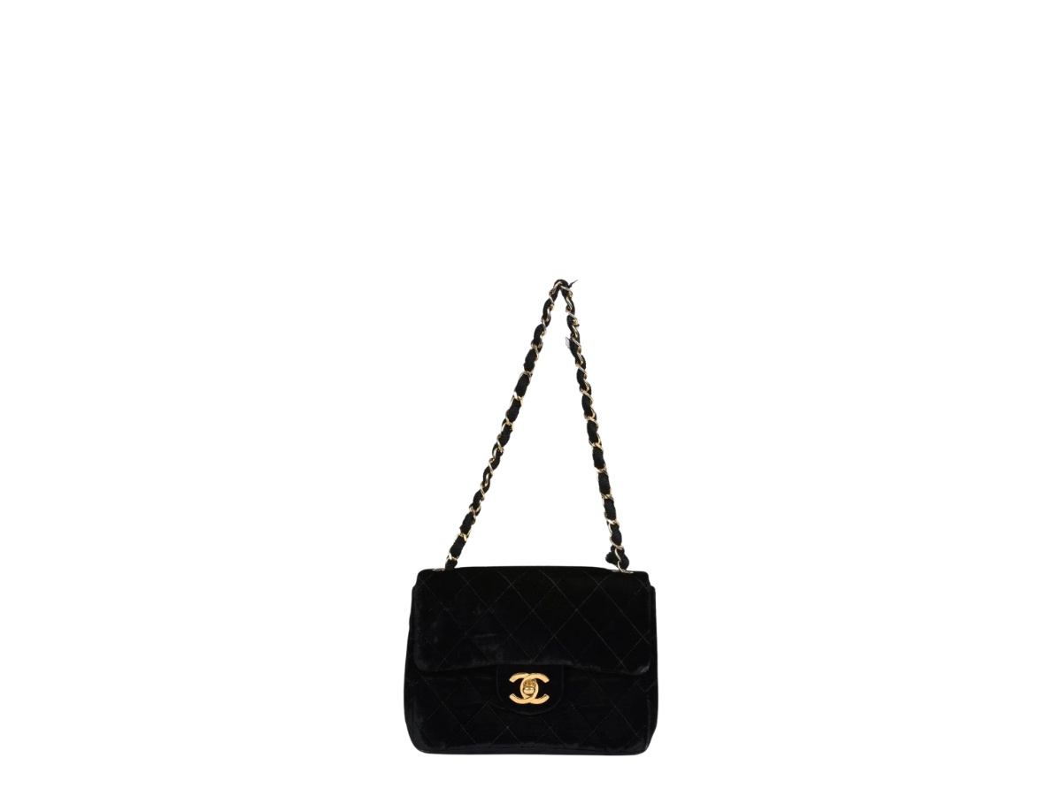 https://d2cva83hdk3bwc.cloudfront.net/chl-sbbcmsfbb-chanel-mini-square-flap-bag-black-5.jpg