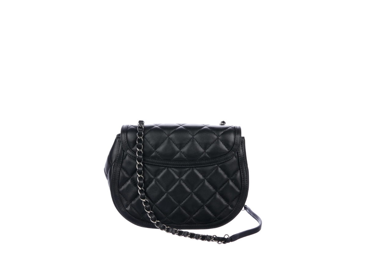 https://d2cva83hdk3bwc.cloudfront.net/chl-sbbcpssbb-chanel-paris-salzburg-saddle-bag-black-2.jpg