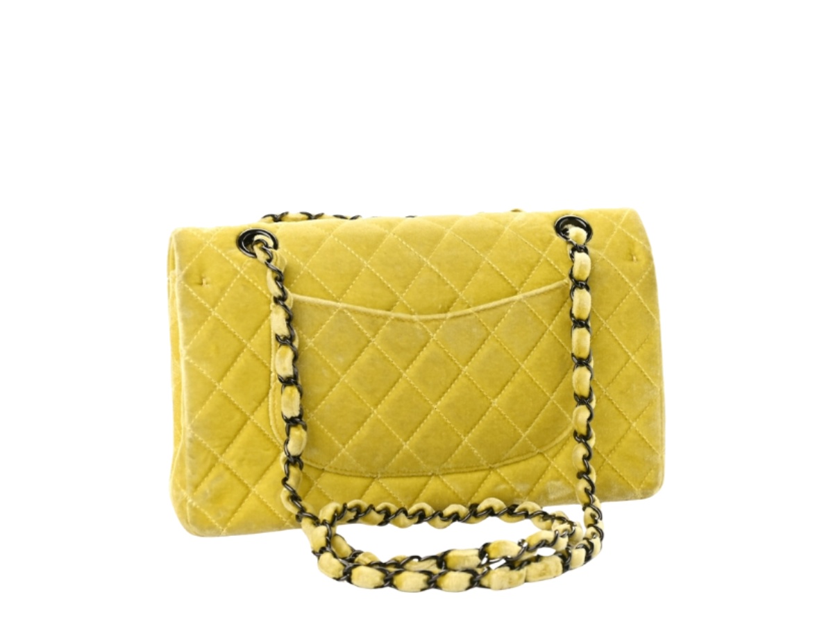 https://d2cva83hdk3bwc.cloudfront.net/chl-sbbcqmdfy-chanel-quilted-medium-double-flap-yellow-2.jpg