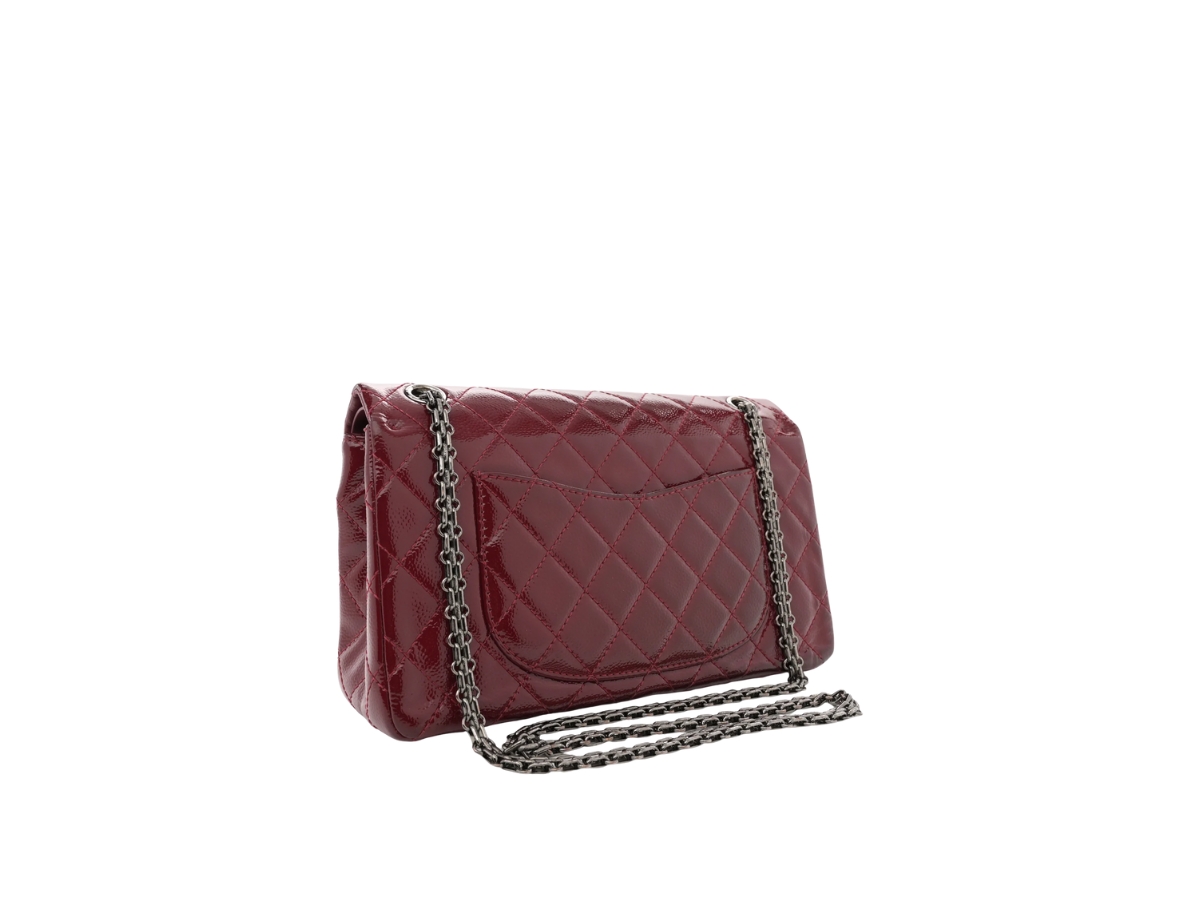 https://d2cva83hdk3bwc.cloudfront.net/chl-sbbcr2b-chanel-reissue-226-burgundy-2.jpg
