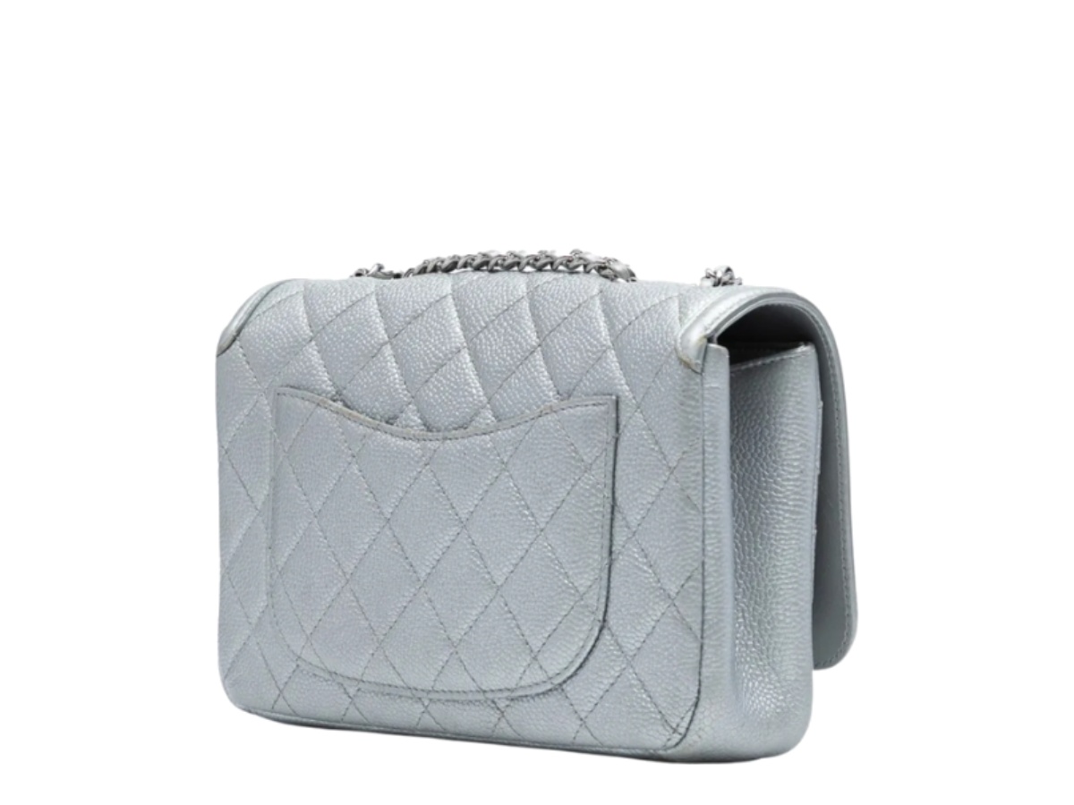 https://d2cva83hdk3bwc.cloudfront.net/chl-sbbcscffcbs-chanel-small-cc-filigree-flap-crossbody-bag-silver-2.jpg