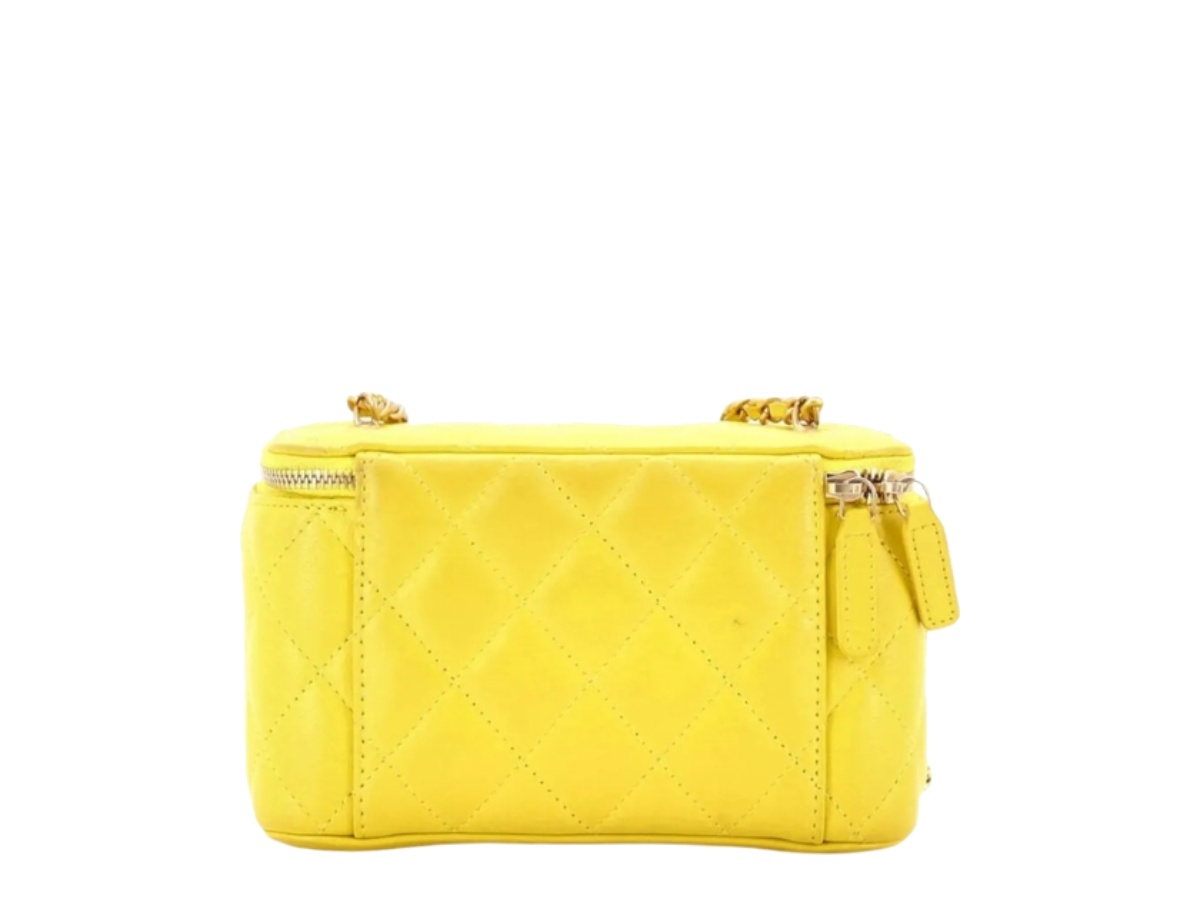 https://d2cva83hdk3bwc.cloudfront.net/chl-sbbcvcwcc-chanel-vanity-case-with-chain-crush-2.jpg