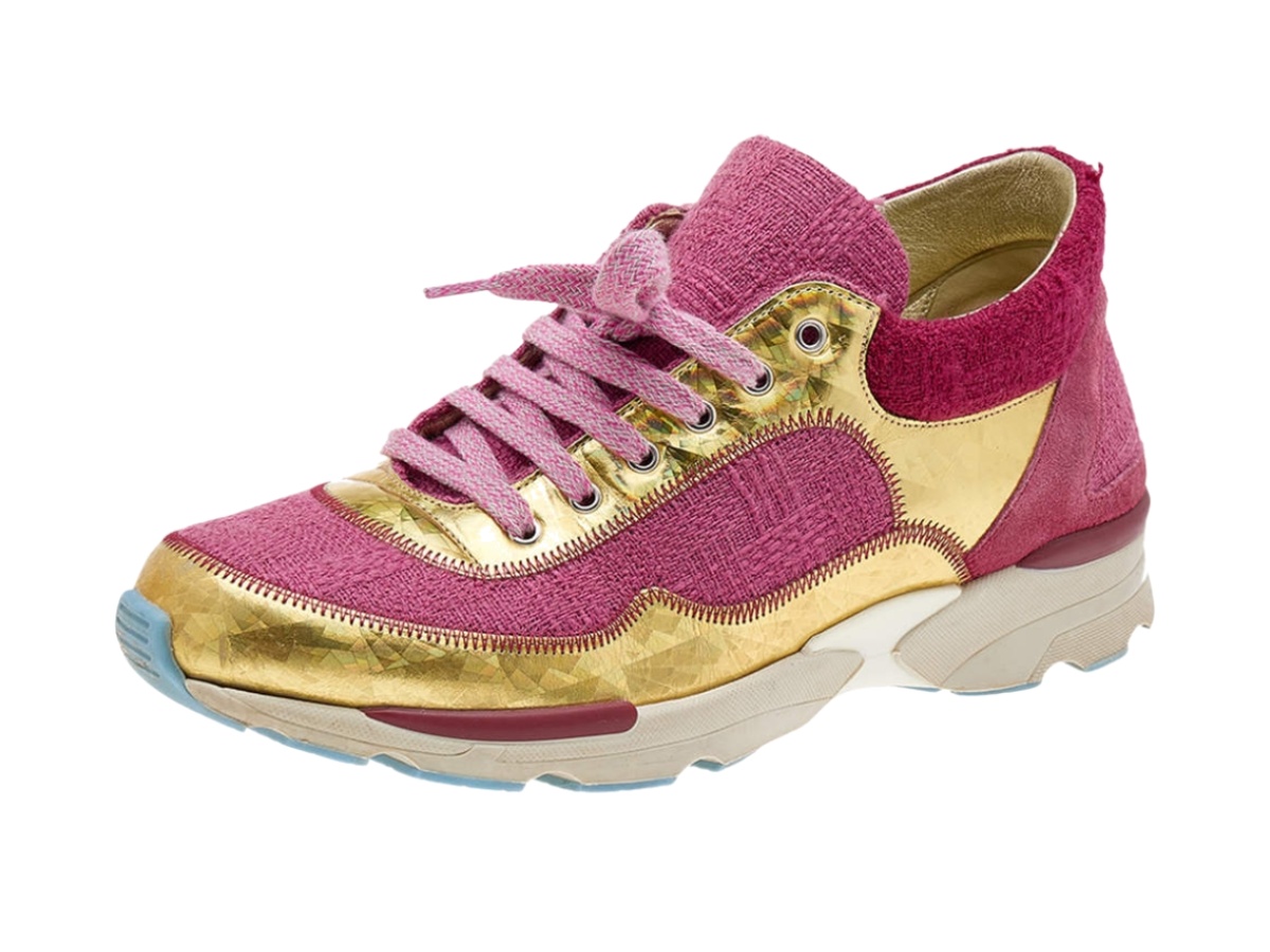 https://d2cva83hdk3bwc.cloudfront.net/chl-snsctfaplcluspg-chanel-tweed-fabric-and-patent-leather-cc-lace-up-sneaker-pink-gold-4.jpg