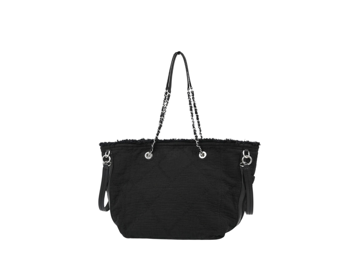 https://d2cva83hdk3bwc.cloudfront.net/chl-tbbcctbb-chanel-cc-tote-bag-black-2.jpg