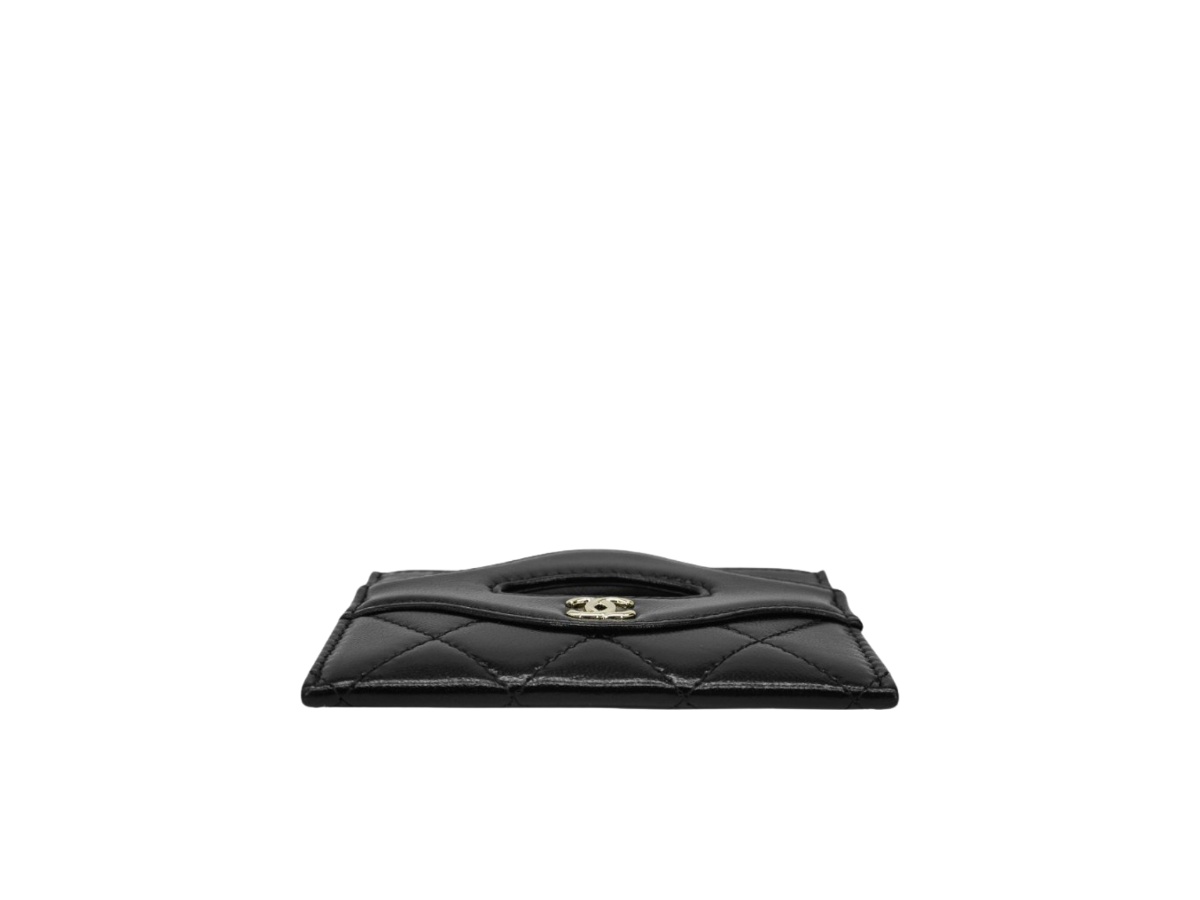 https://d2cva83hdk3bwc.cloudfront.net/chl-wlbc3chb-chanel-31-card-holder-black-3.jpg