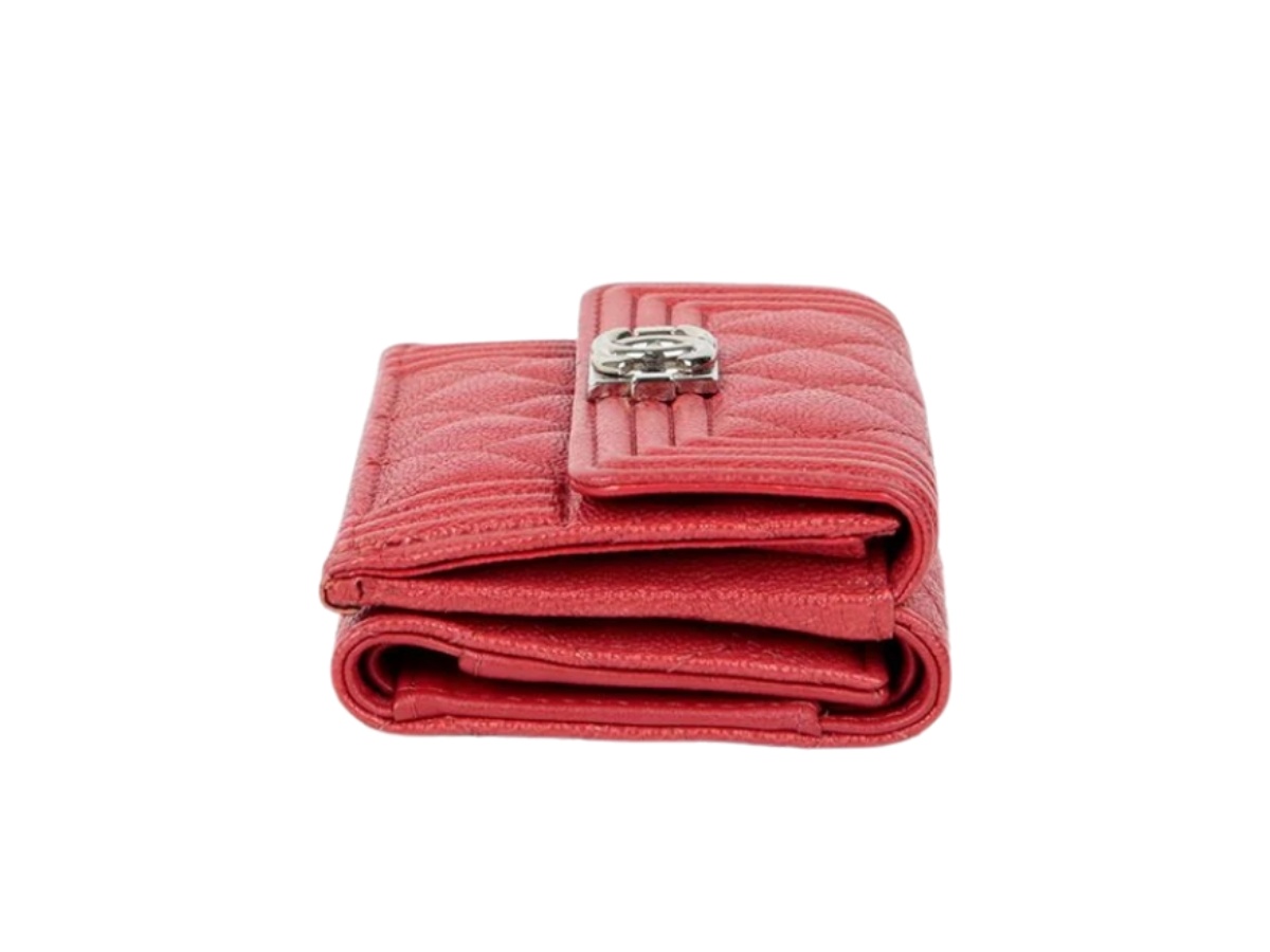 https://d2cva83hdk3bwc.cloudfront.net/chl-wlbcbdwr-chanel-boy-double-wallet-red-3.jpg