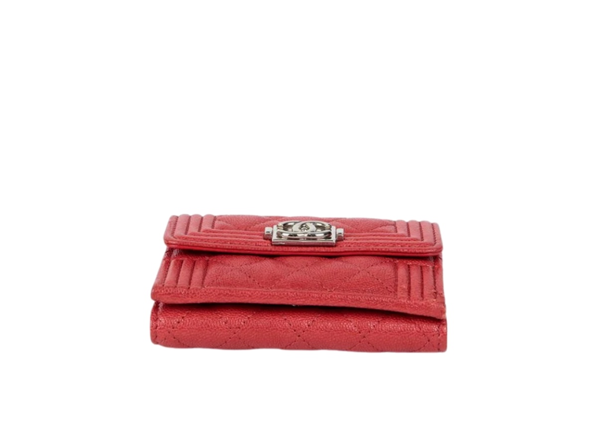 https://d2cva83hdk3bwc.cloudfront.net/chl-wlbcbdwr-chanel-boy-double-wallet-red-4.jpg