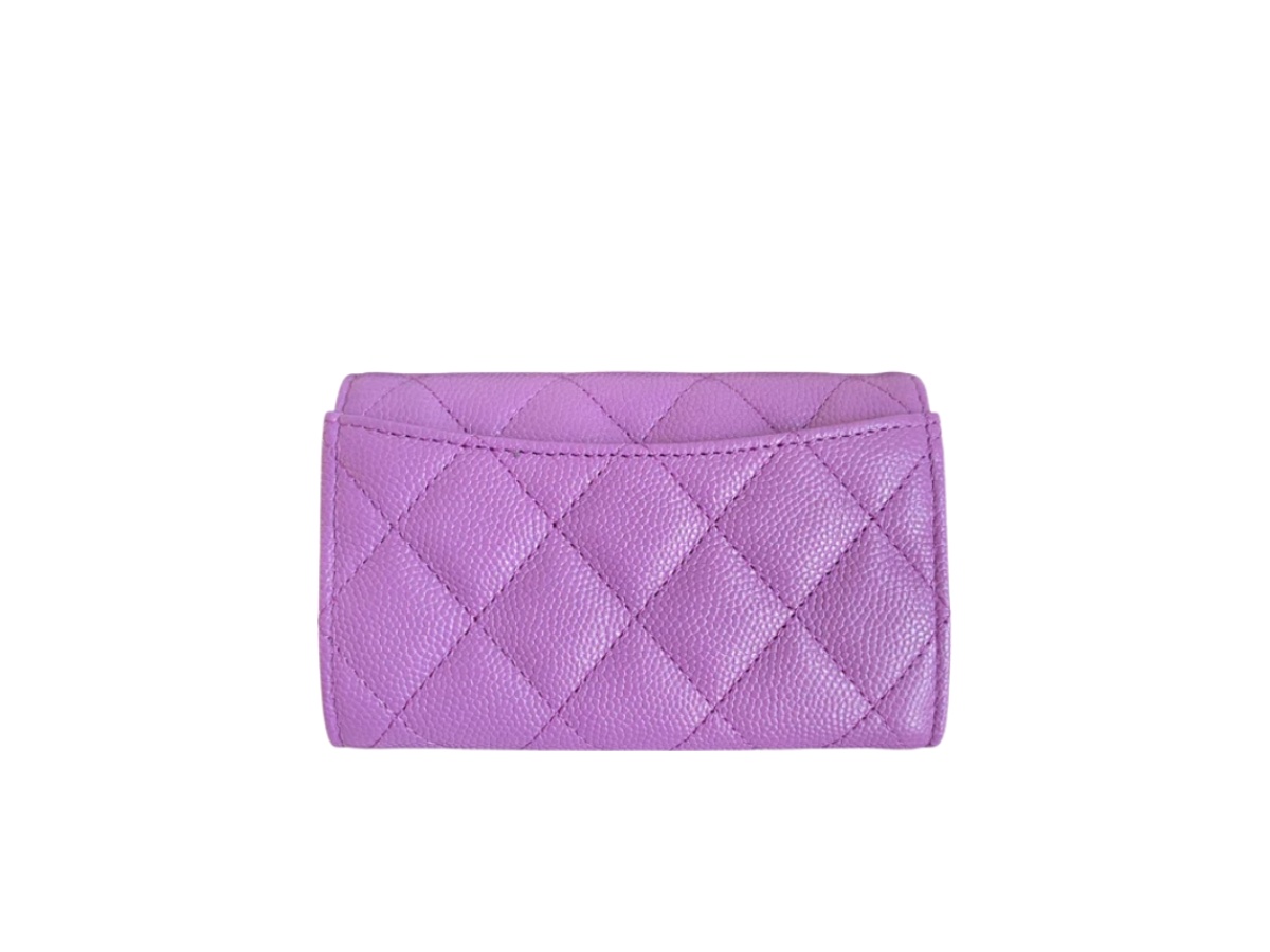 https://d2cva83hdk3bwc.cloudfront.net/chl-wlbccfch2icwghp-chanel-classic-flap-card-holder-22s-in-caviar-with-gold-hardware-purple-2.jpg