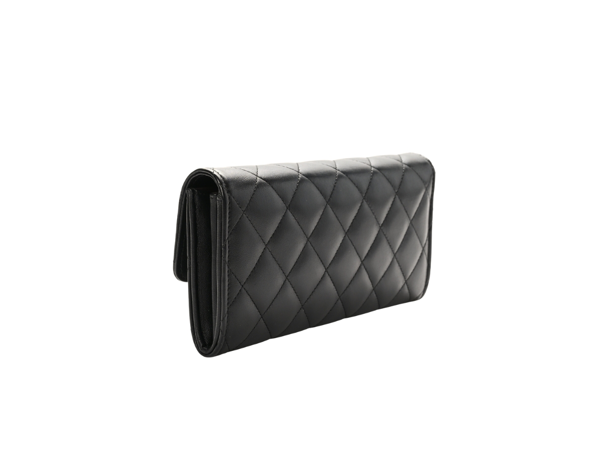 https://d2cva83hdk3bwc.cloudfront.net/chl-wlbcclqlgfwb-chanel-classic-lambskin-quilted-large-gusset-flap-wallet-black-2.jpg