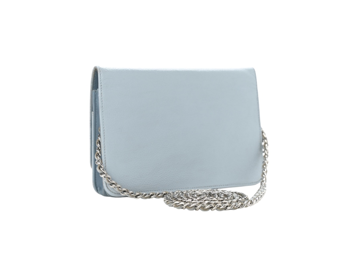 https://d2cva83hdk3bwc.cloudfront.net/chl-wlbcctcwocwlb-chanel-caviar-timeless-cc-wallet-on-chain-woc-light-blue-2.jpg