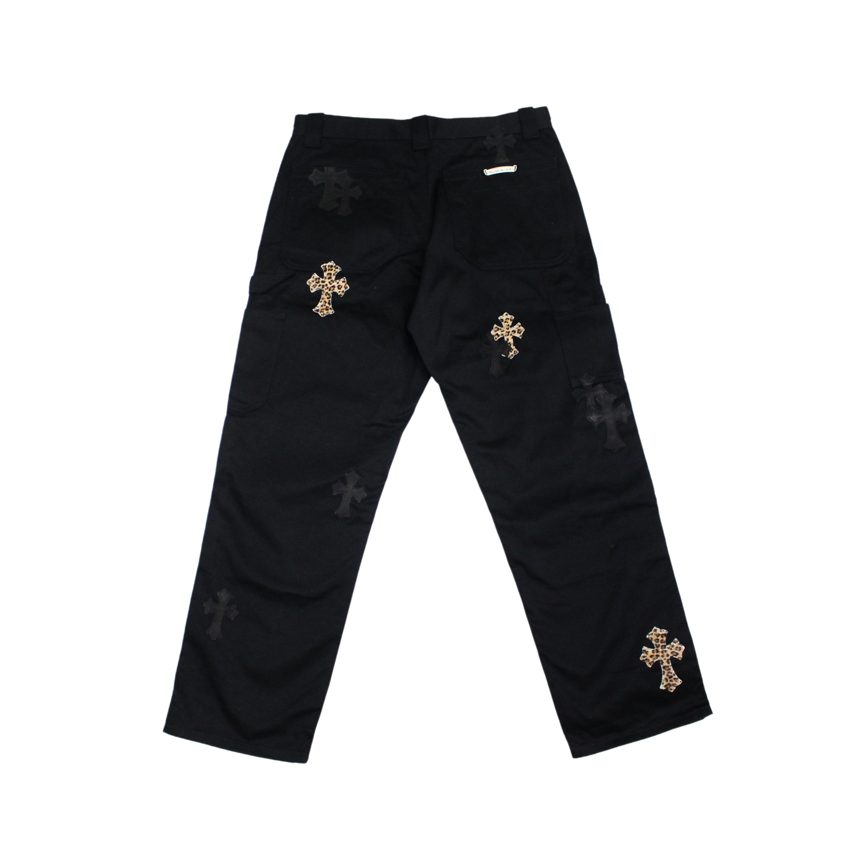 https://d2cva83hdk3bwc.cloudfront.net/chrome-hearts-leopard-black-cross-patch-carpenter-pants-black-2.jpg
