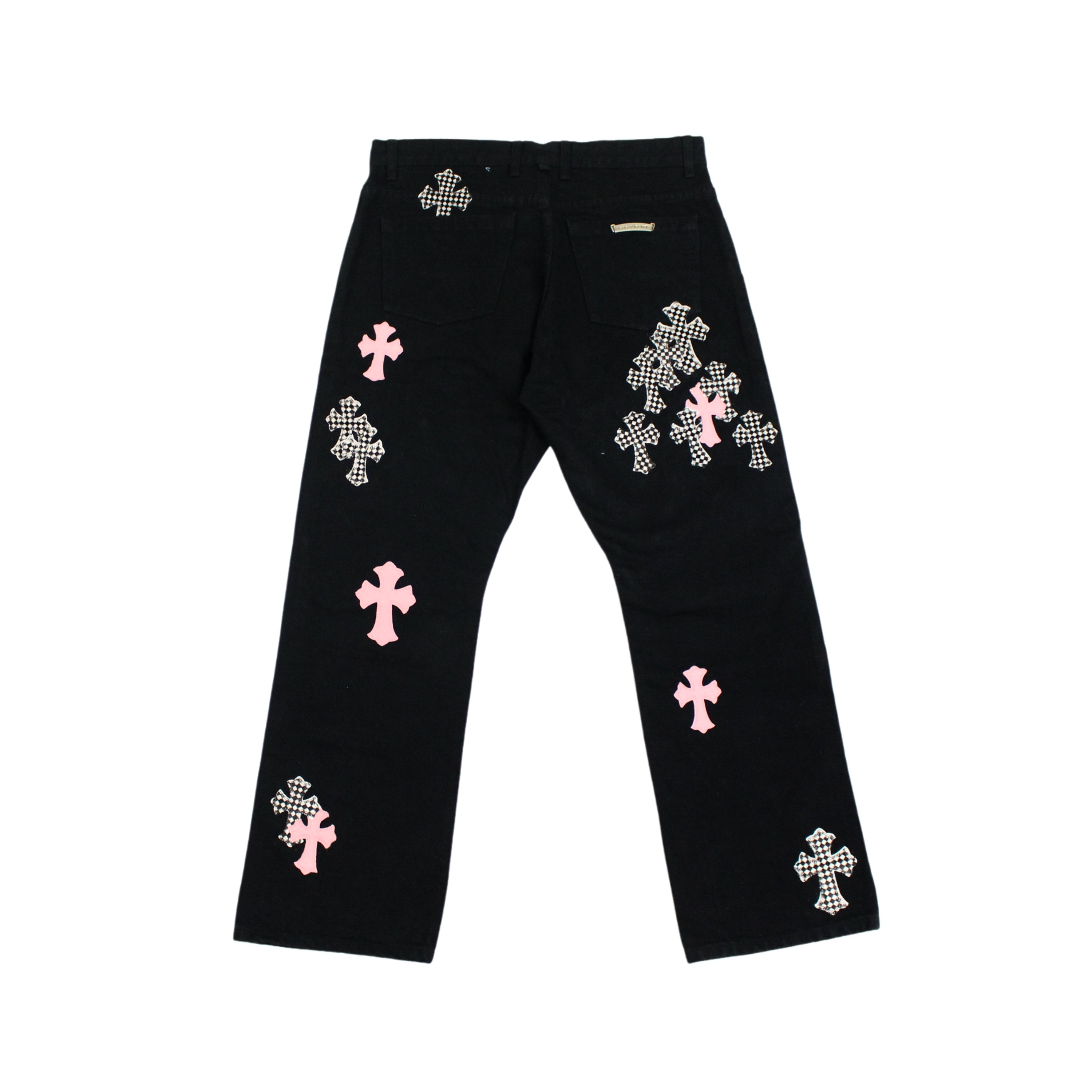 https://d2cva83hdk3bwc.cloudfront.net/chrome-hearts-pink-checkered-cross-patch-fleurknee-jeans-black-2.jpg