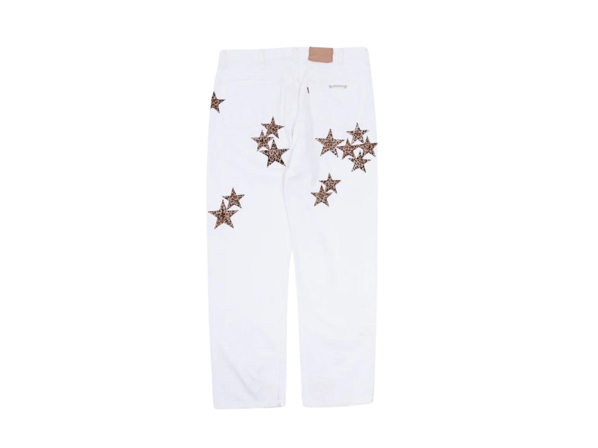 https://d2cva83hdk3bwc.cloudfront.net/chrome-hearts-silver-embellished-levi-s-star-patch-jeans-white-tan-silver-2.jpg