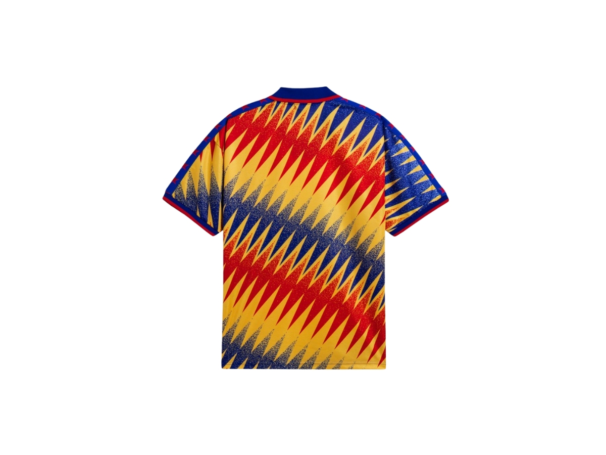 https://d2cva83hdk3bwc.cloudfront.net/cnv-jsacxesfo2ffjo-carnival-x-ea-sports-fc-online-2025-feather-football-jersey-orange-2.jpg