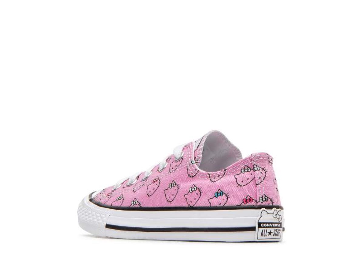 https://d2cva83hdk3bwc.cloudfront.net/converse-all-star-kitty-3-ox-pink-2.jpg