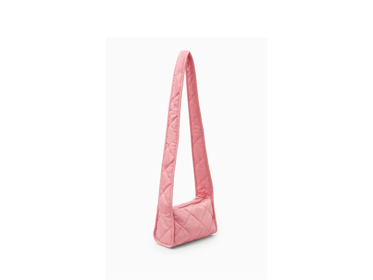 https://d2cva83hdk3bwc.cloudfront.net/cos-mini-diamond-quilted-crossbody-bag-pink-2.jpg