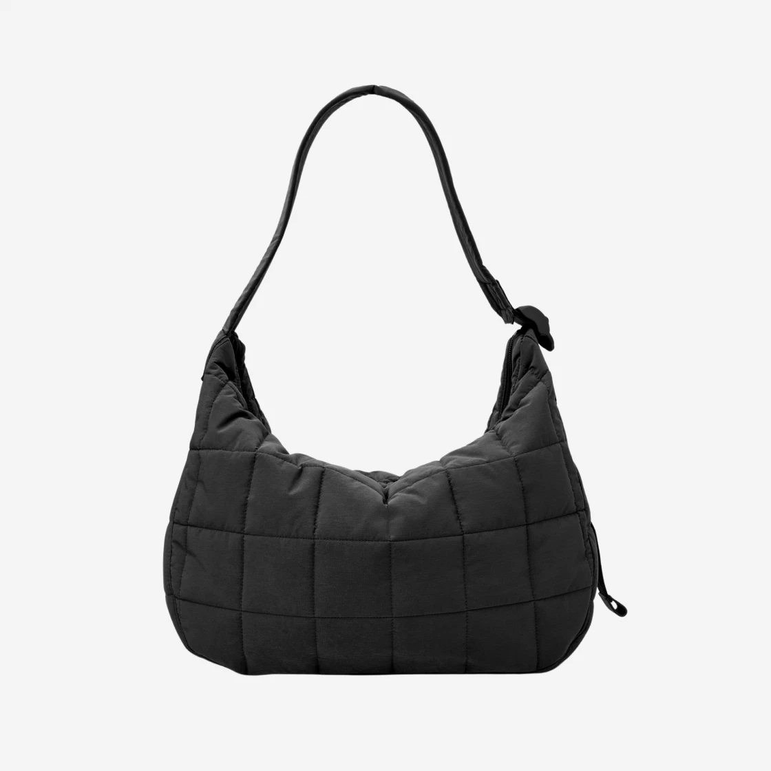 https://d2cva83hdk3bwc.cloudfront.net/cos-quilted-messenger-bag-ripstop-black-2.jpg