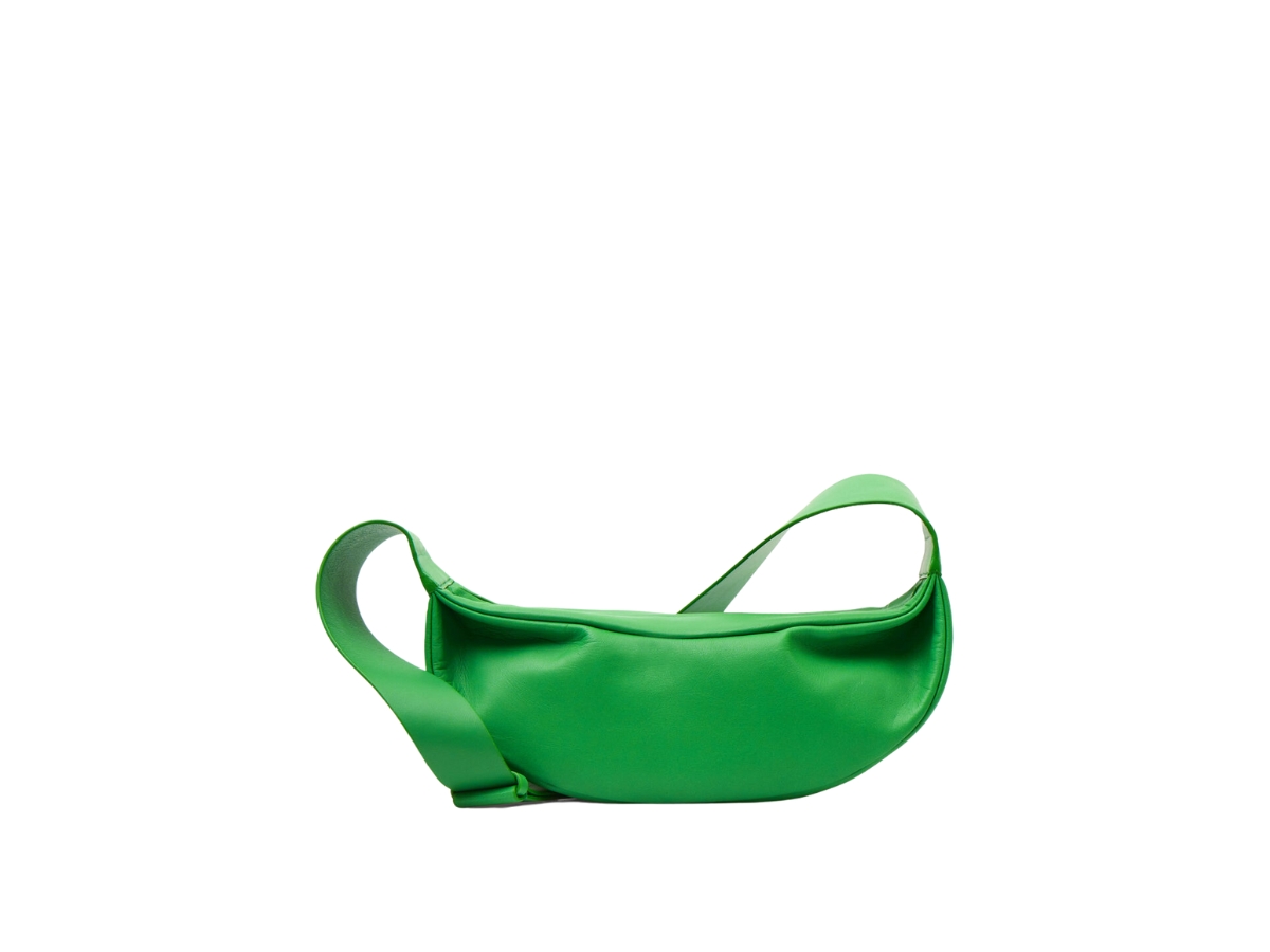 https://d2cva83hdk3bwc.cloudfront.net/cos-swing-crossbody-in-smooth-grain-leather-green-1.jpg